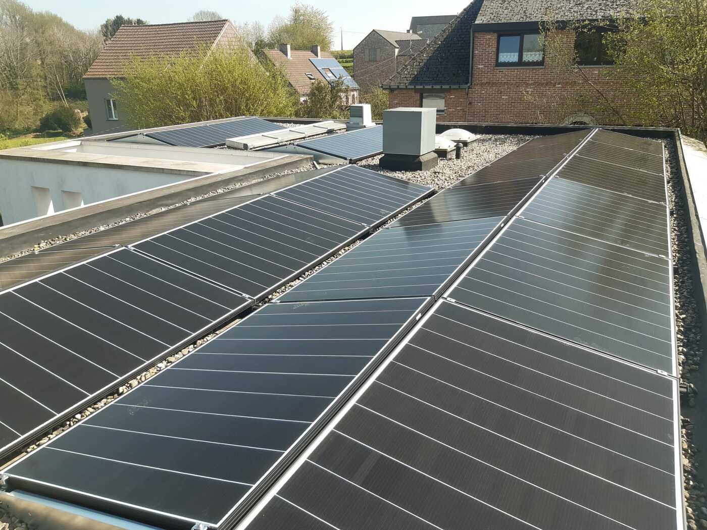 HYUNDAI zonnepanelen 410 WP (10.660 Wp) met Huawei hybride omvormer SUN2000-10.0KTL-M1 te Huldenberg