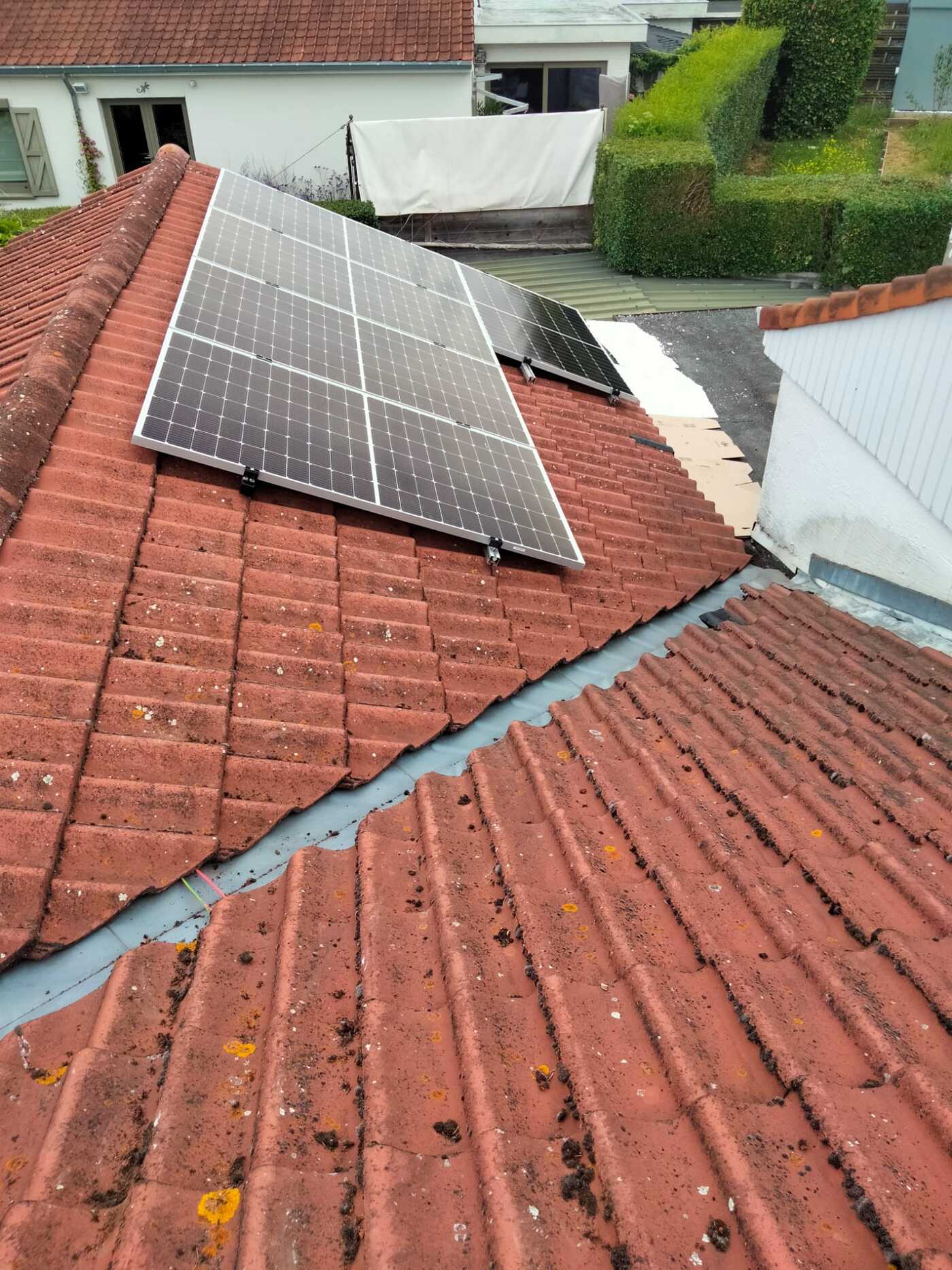 Realisatie 10 REC zonnepanelen 405 Wp ALPA PURE FULL BLACK Tervuren