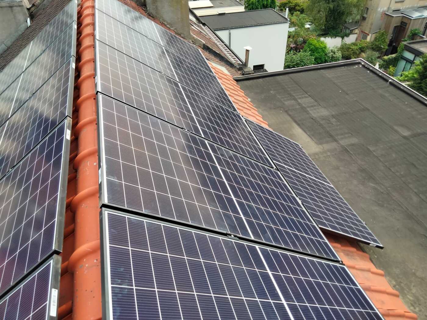 Realisatie 12x REC zonnepanelen 365 Wp ALPHA SERIES Antwerpen