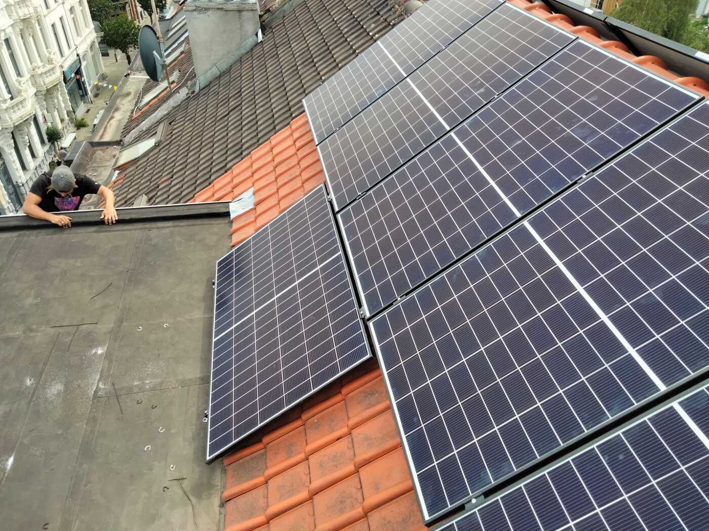 Realisatie 12x REC zonnepanelen 365 Wp ALPHA SERIES Antwerpen