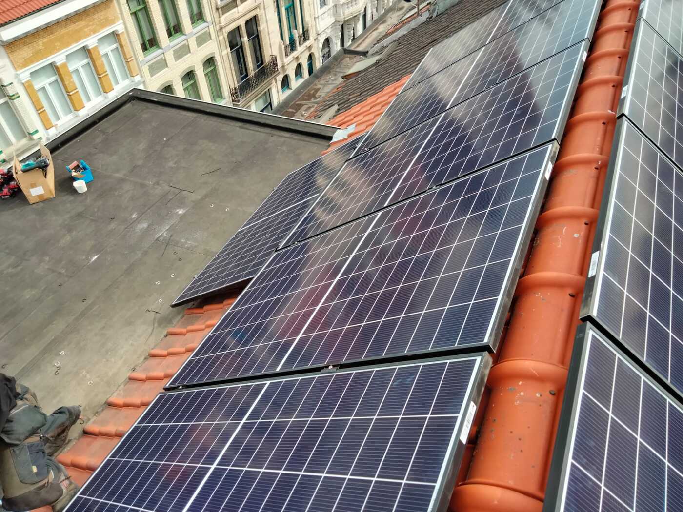 Realisatie 12x REC zonnepanelen 365 Wp ALPHA SERIES Antwerpen