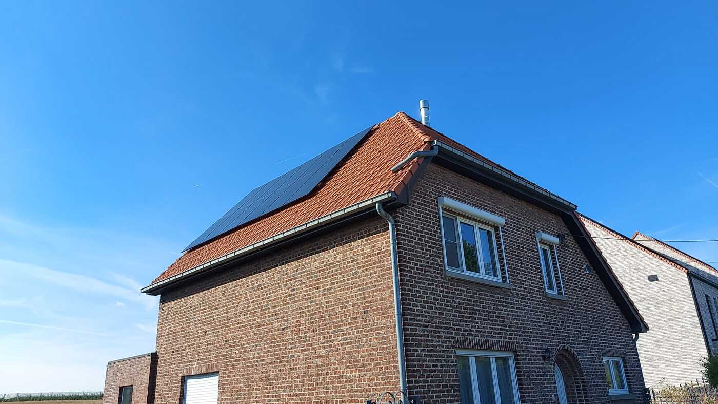 Realisatie 12x REC zonnepanelen 405 Wp ALPA PURE (4.860 Wp Bierbeek