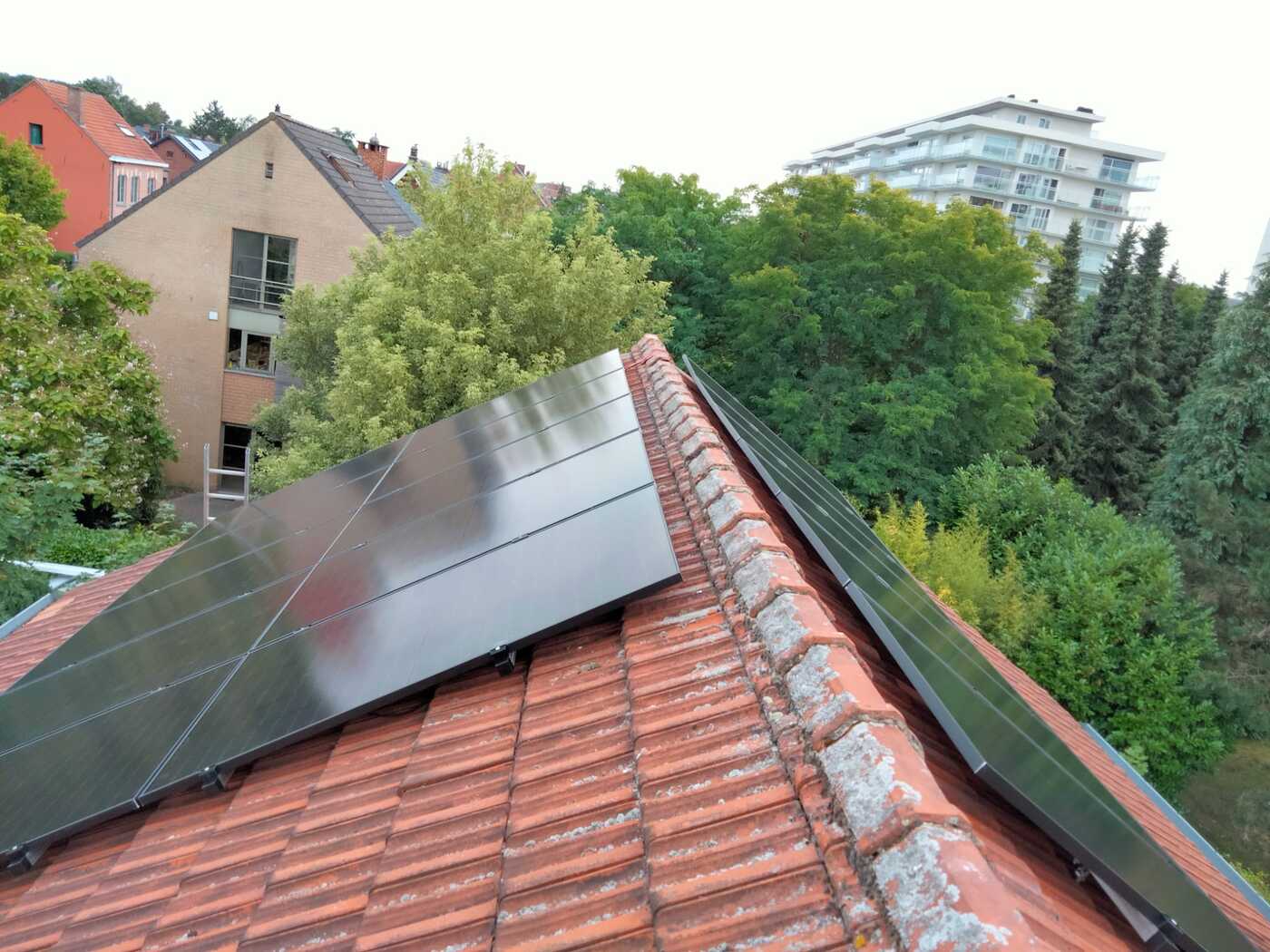 Realisatie 16x QCELLS zonnepanelen 370 FULL BLACK Leuven