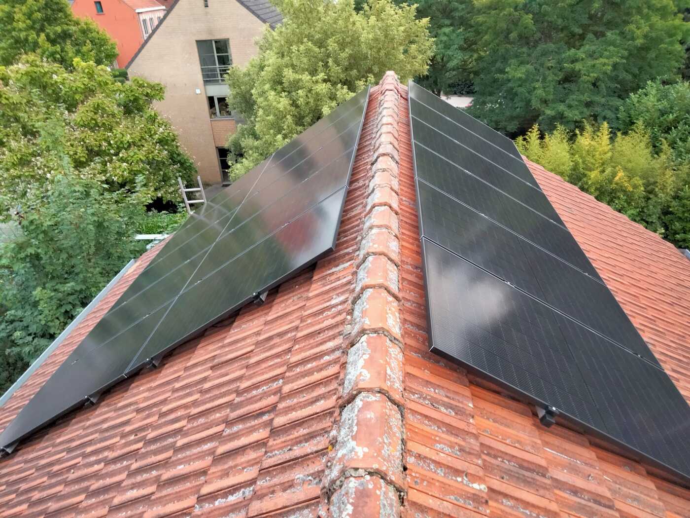 Realisatie 16x QCELLS zonnepanelen 370 FULL BLACK Leuven