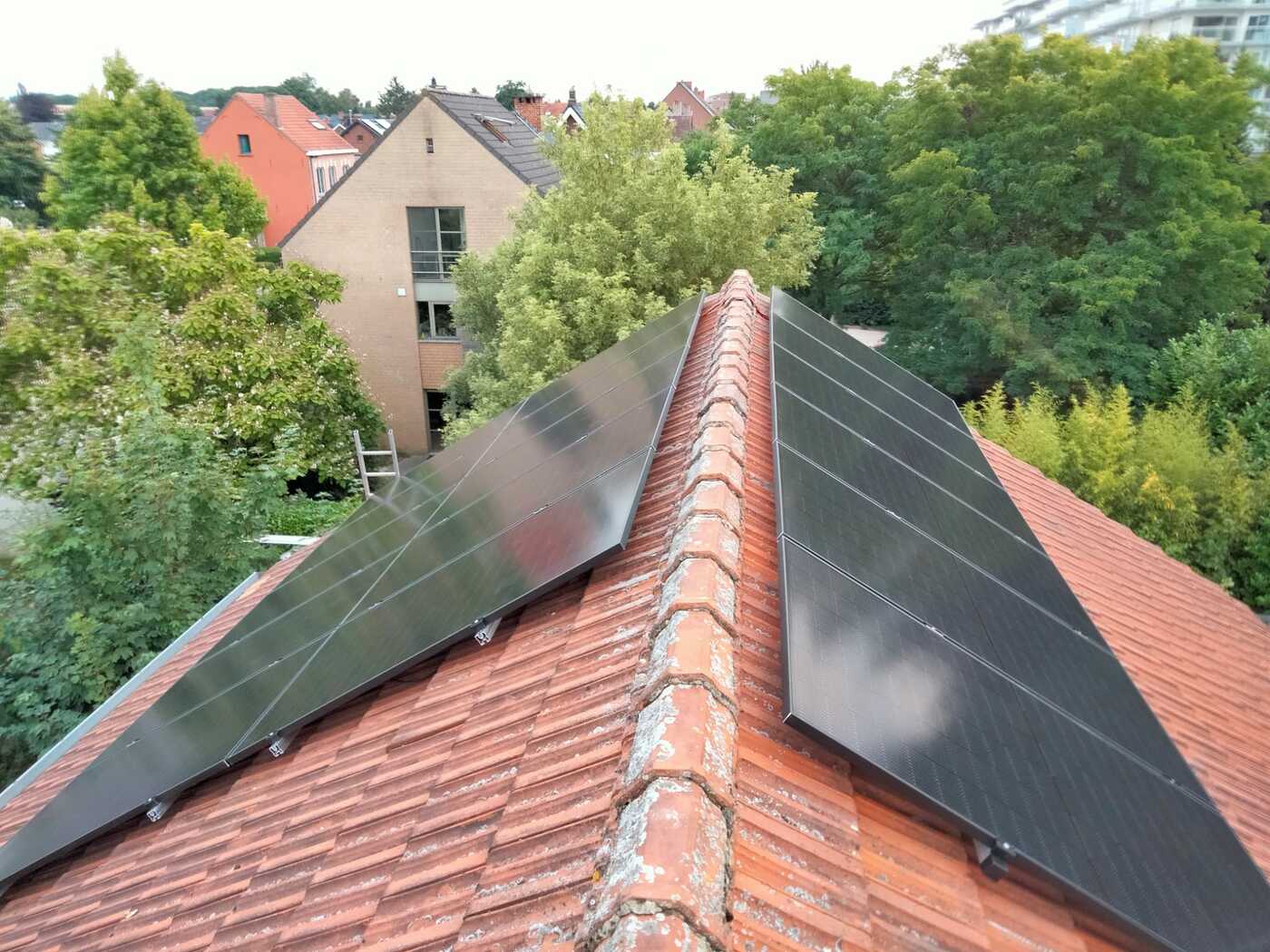 Realisatie 16x QCELLS zonnepanelen 370 FULL BLACK Leuven