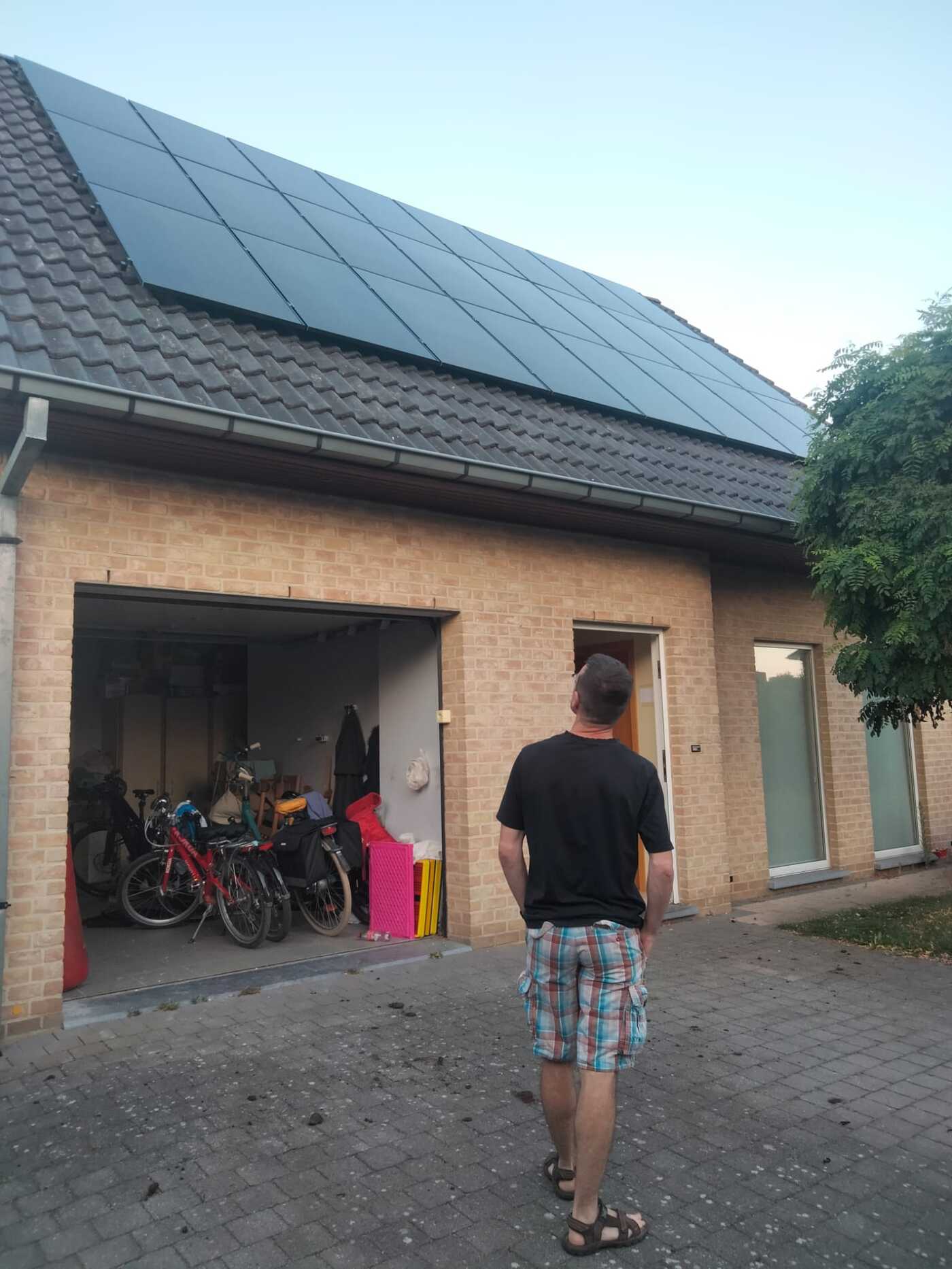 Realisatie 40x REC zonnepanelen 405 Wp ALPA PURE Linden