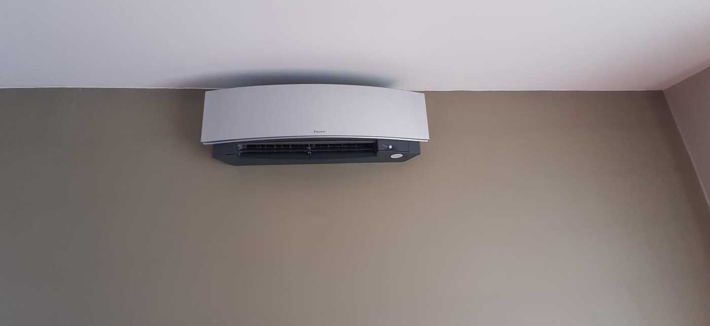 Realisatie Daikin multisplit warmtepomp bestaande uit 3 binnenunits Stylish en Perfera + single split Emura te Halle