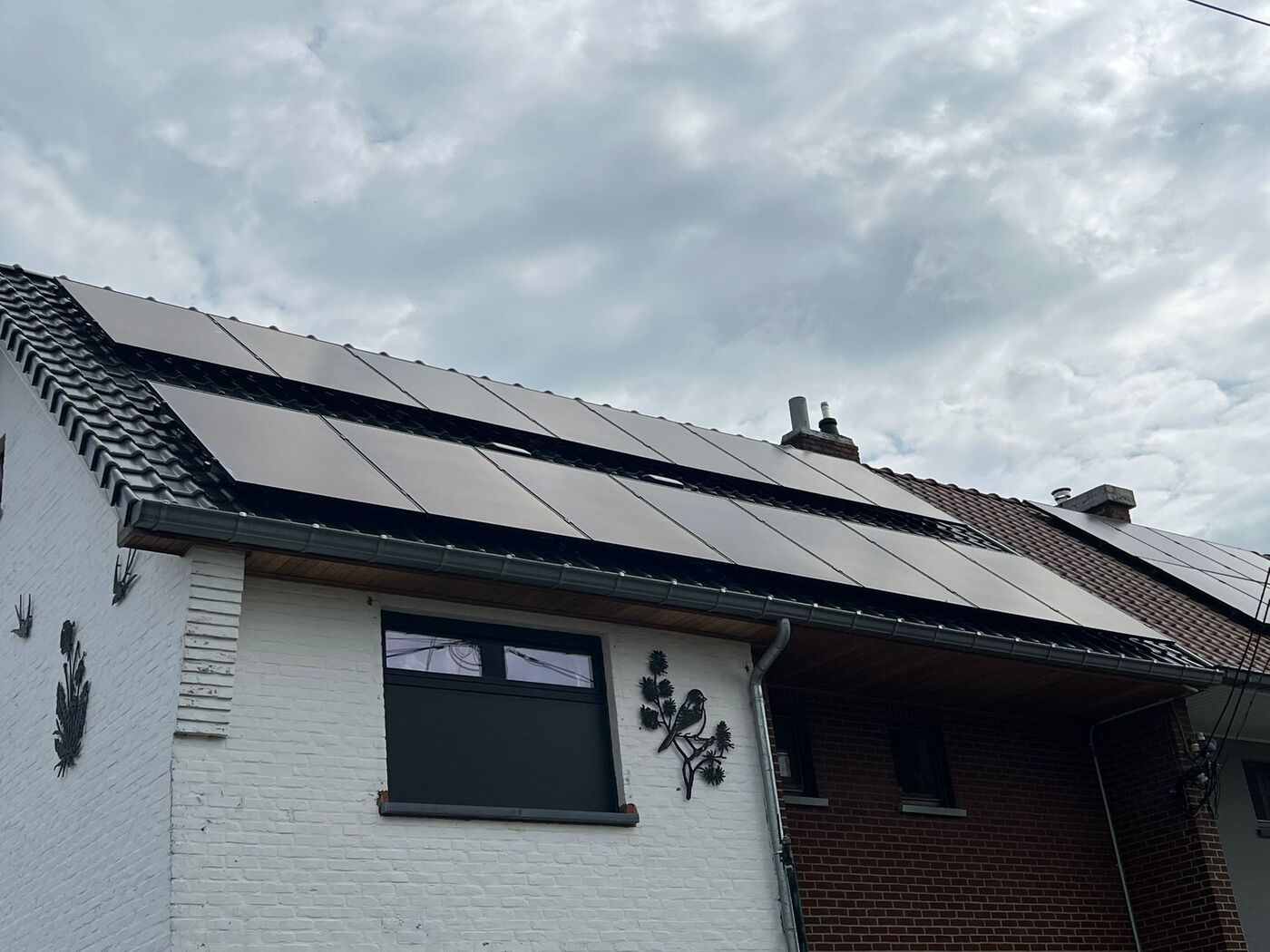 Realisatie 14x JA SOLAR zonnepanelen 390 Wp FULL BLACK (5.460 Wp) met Huawei SUN2000-4.6TL-L1 omvormer te Alken