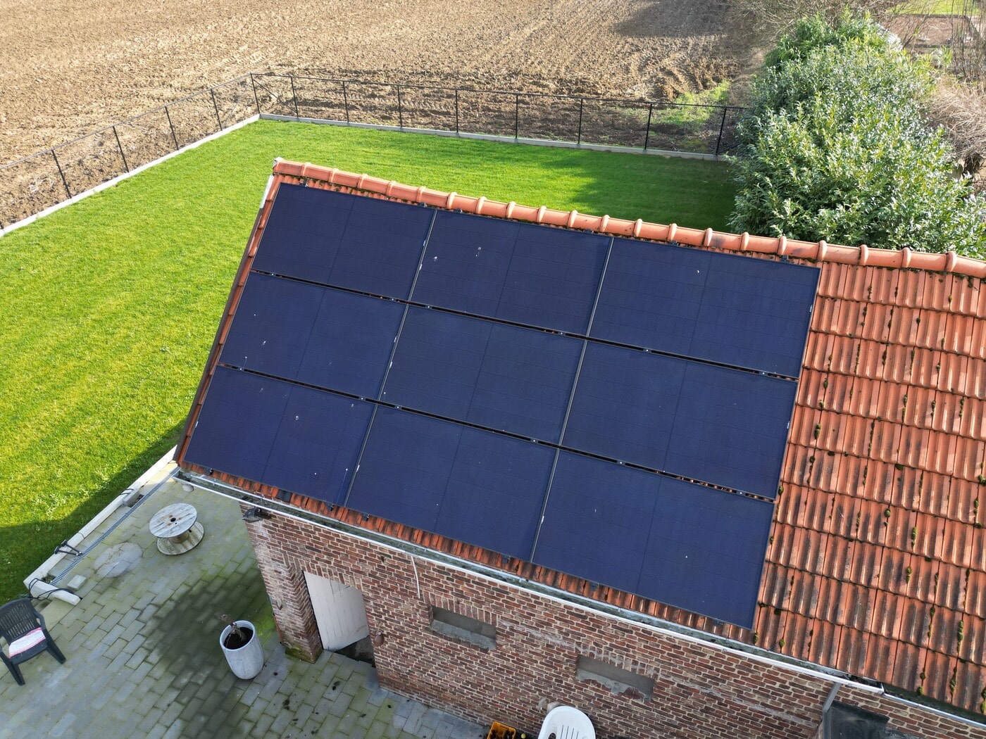 Realisatie 14x REC zonnepanelen 405 Wp ALPA Tienen