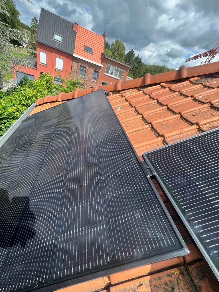 7x JINKO zonnepanelen FULL BLACK 430 Wp + 4x REC 405 Kortenberg