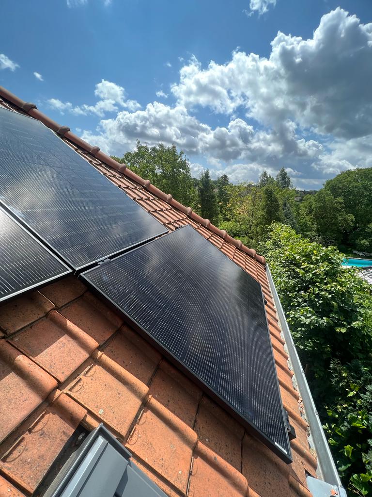 7x JINKO zonnepanelen FULL BLACK 430 Wp + 4x REC 405 Kortenberg