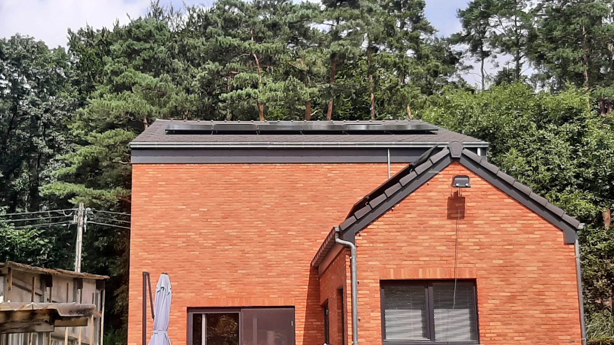 Realisatie 7x JINKO zonnepanelen FULL BLACK 430 + 5x REC 405 Full Black met Huawei SUN2000-5.0KTL-M1 omvormer te Haacht