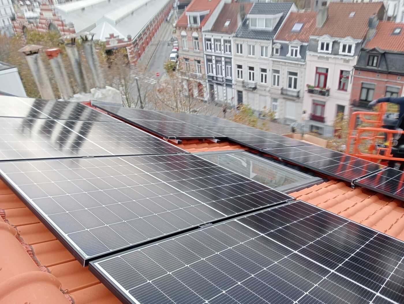 JINKO zonnepanelen SEMI BLACK Sint-Gillis - Brussel Zero Power (4)