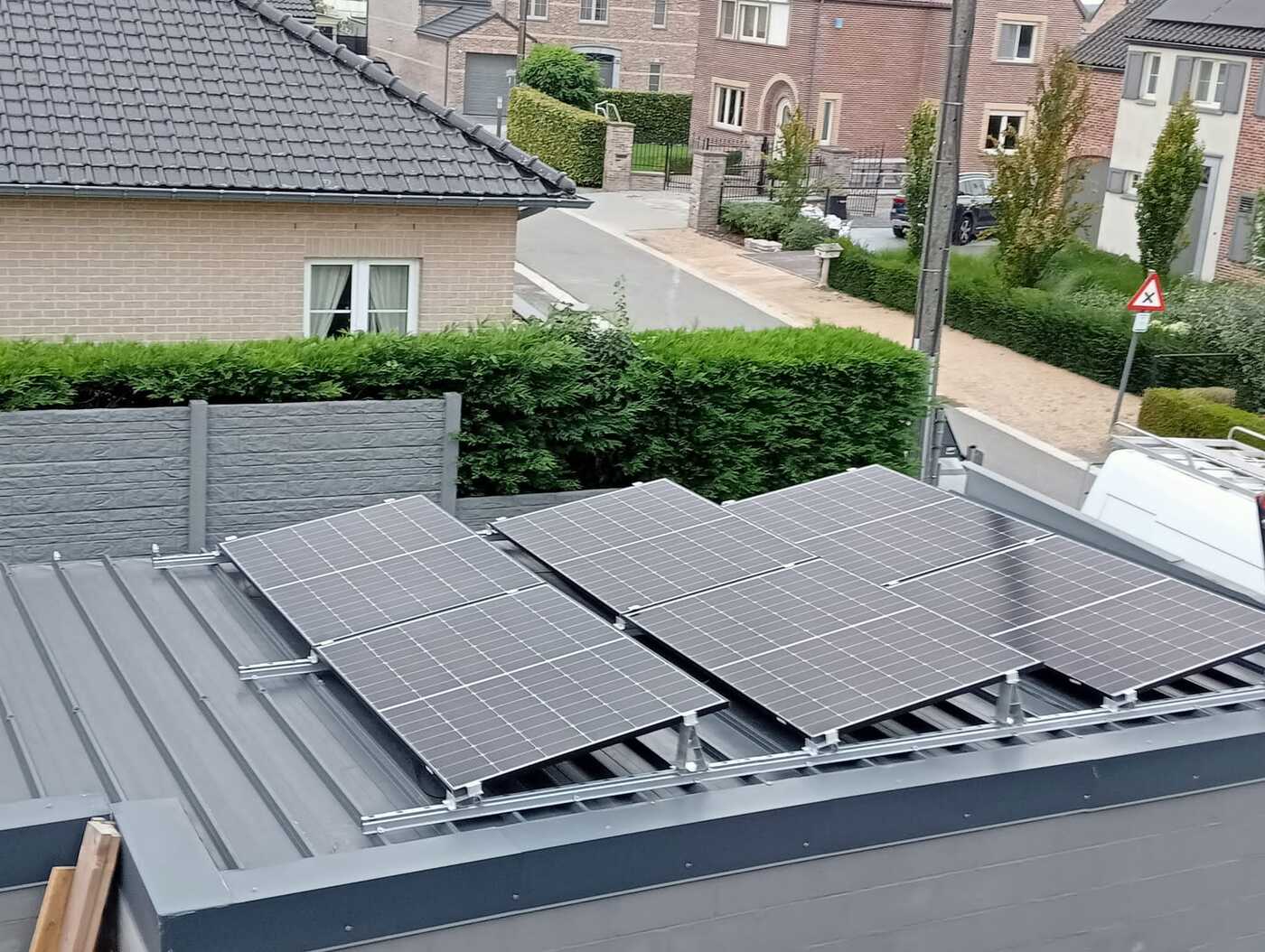 Realisatie 15x JINKO zonnepanelen SEMI BLACK 420 met Huawei SUN2000-4.6KTL-L1 omvormer te Geetbets