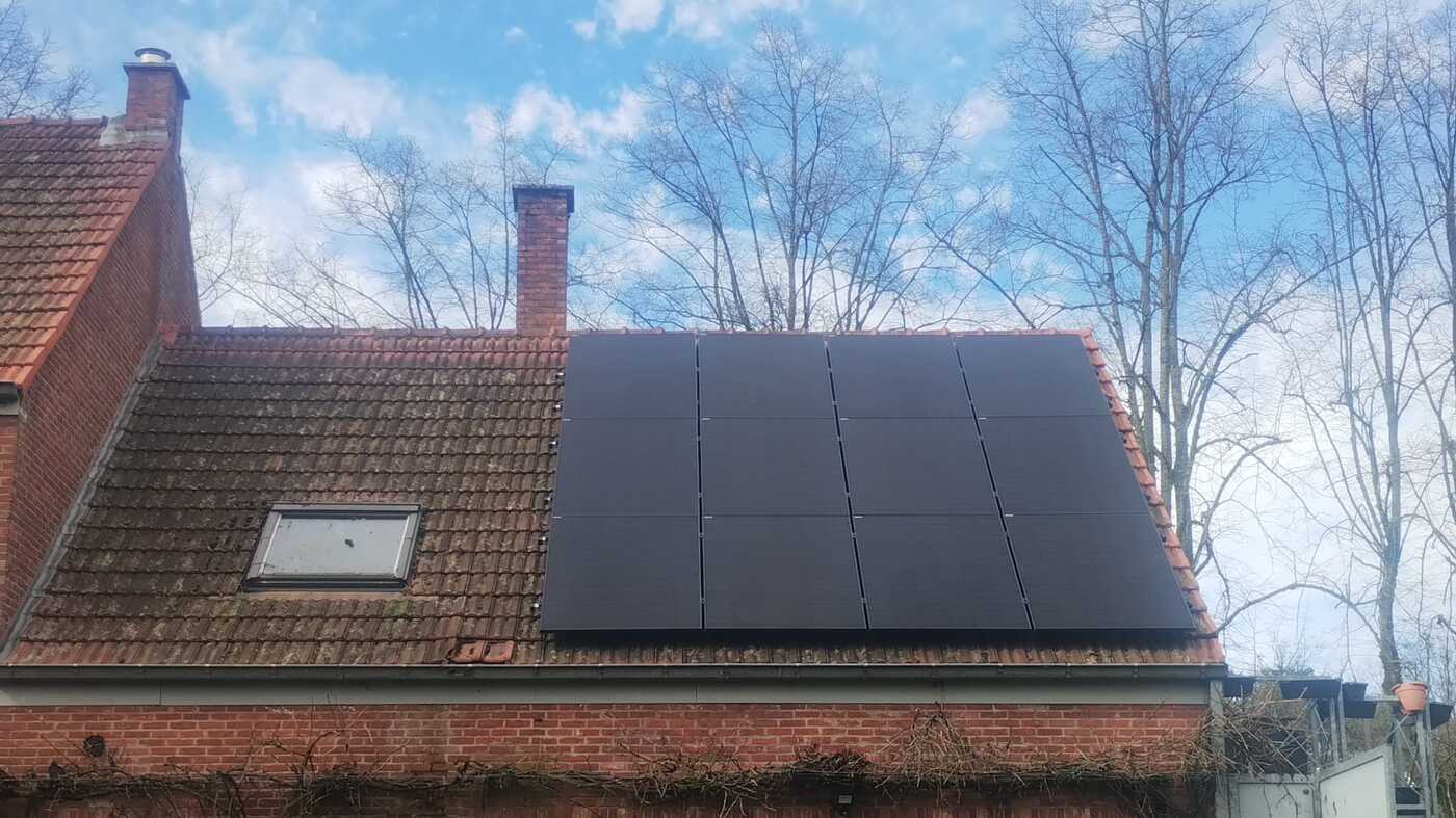 Realisatie JINKO zonnepanelen FULL BLACK Balen Zero Power