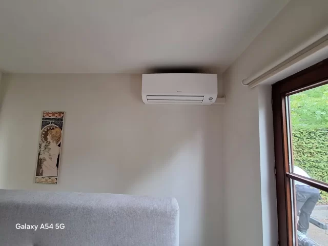 Realisatie Daikin multisplit airco/warmtepomp bestaande uit 3 binnenunits Perfera te Leuven