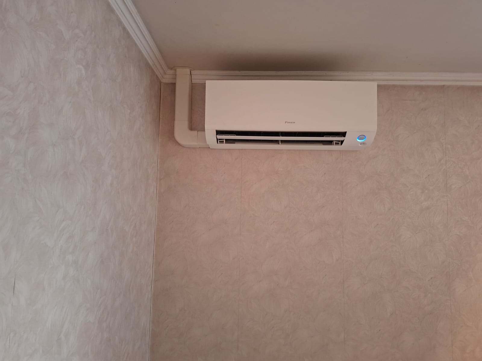 Realisatie Daikin multisplit aircowarmtepomp bestaande uit 4 binnenunits Perfera + Stylish te Tienen