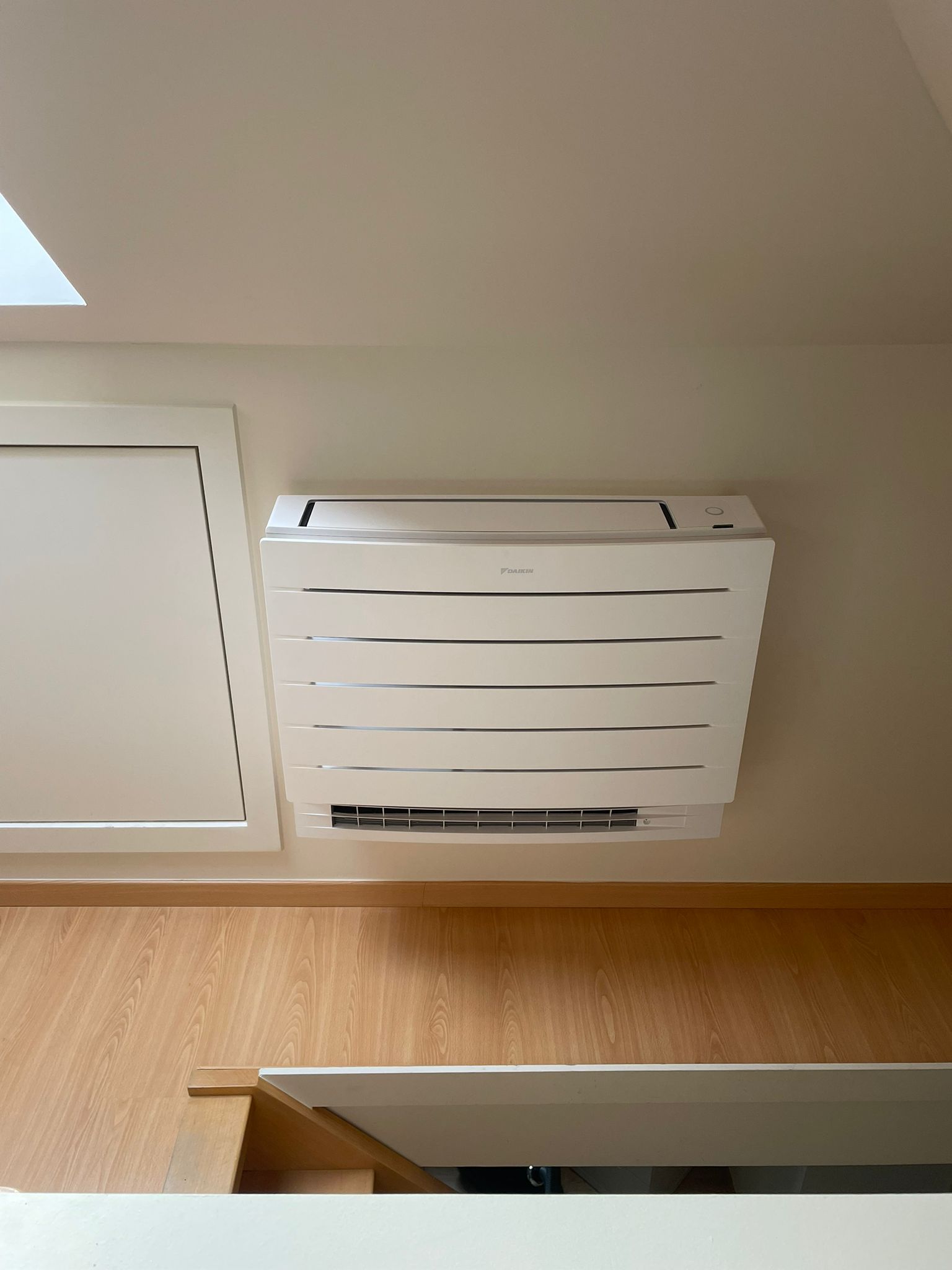 Realisatie 2x Daikin Perfera+ Stylish wit single split aircowarmtepomp te Leuven Realisatie 2x Daikin Perfera+ Stylish wit single split aircowarmtepomp te Leuven