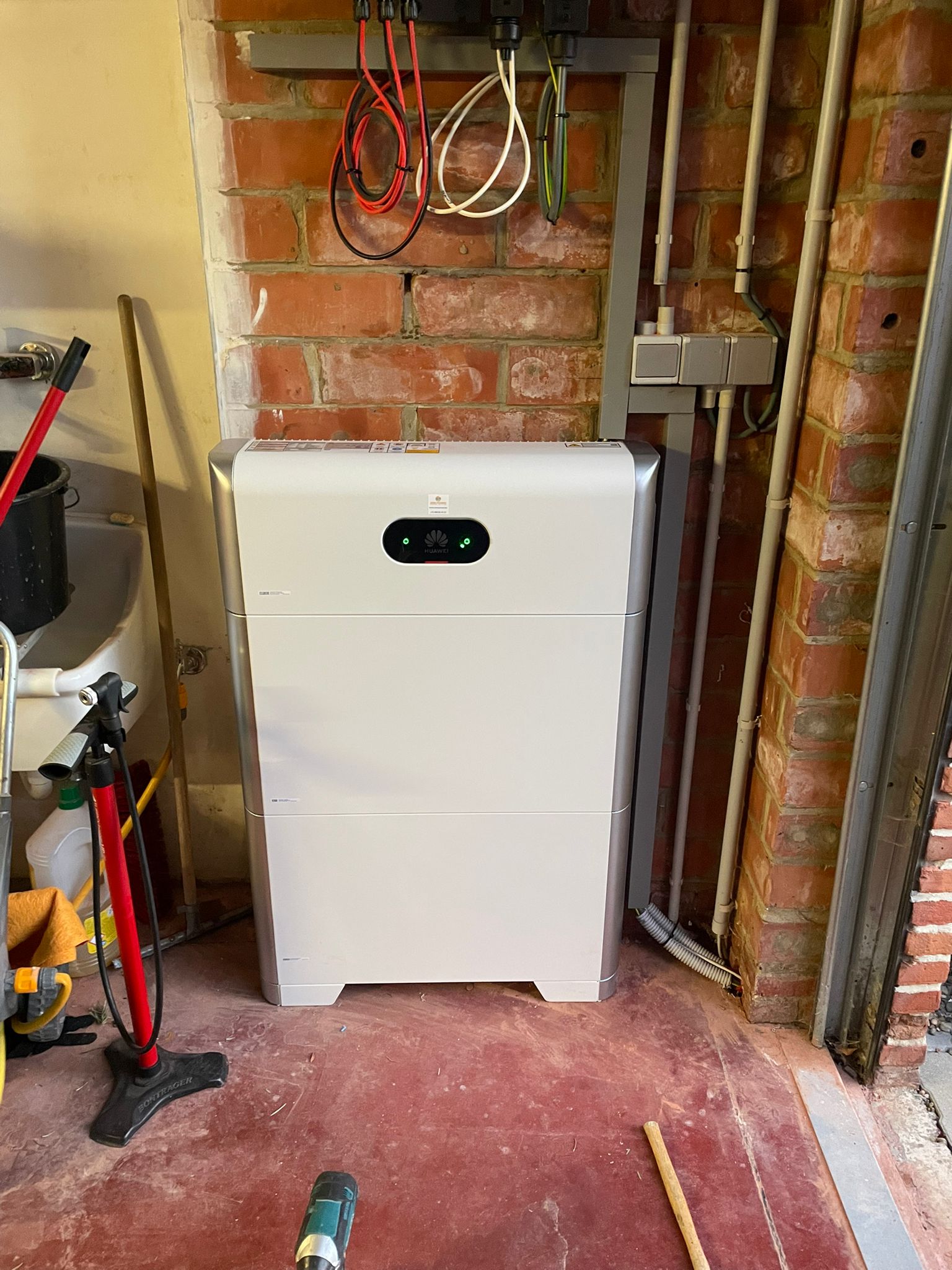 Realisatie van 14x NOORSE REC 420 wp + EMMA EMS + 10 kWh batterij te Oud-Heverlee - Leuven